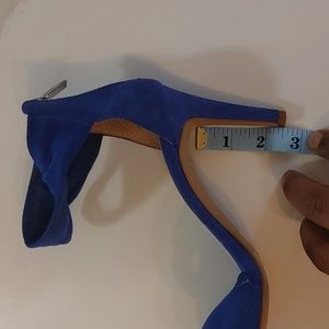 Vince Camuto - Blue suede, 2.5 inch heels, womens size 7